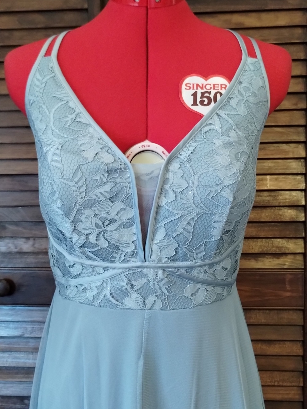 Formal Dress - Picture 4 of 5